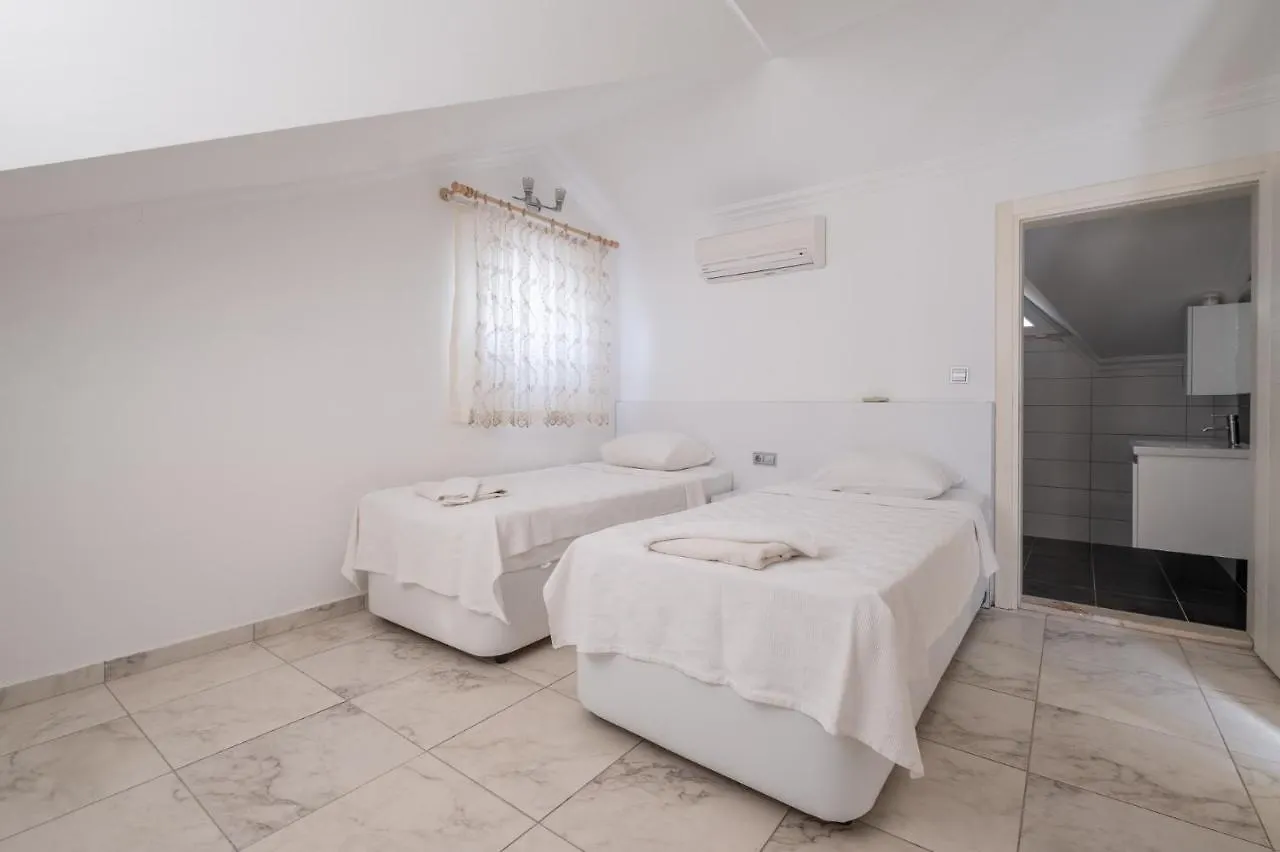 Solo Villa - Adel Villa, 4 Bedroom Private Villa At Oludeniz Turecko