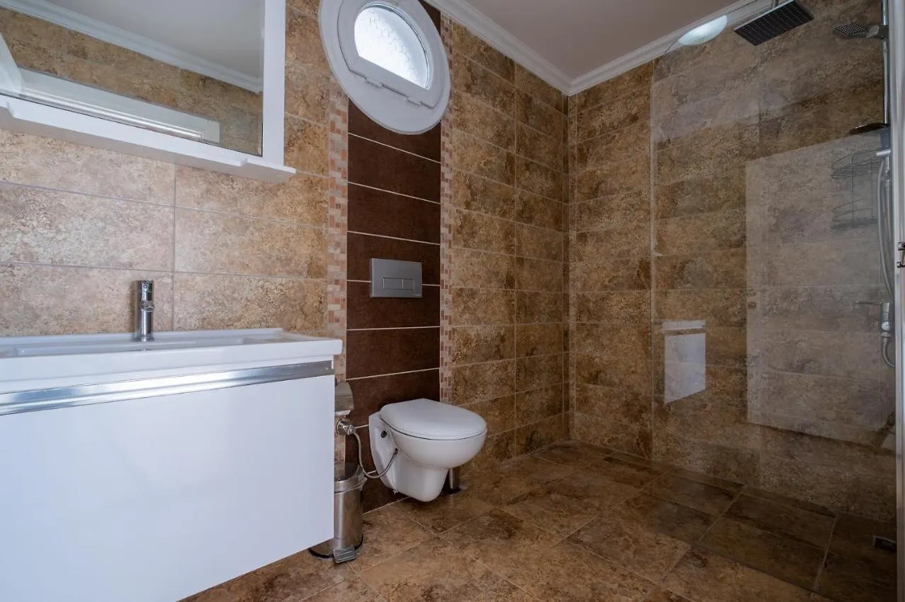 Solo Villa - Adel Villa, 4 Bedroom Private Villa At Oludeniz