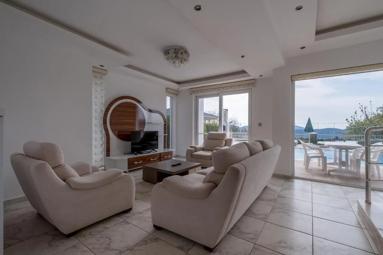 Solo Villa - Adel Villa, 4 Bedroom Private Villa At Oludeniz Turecko